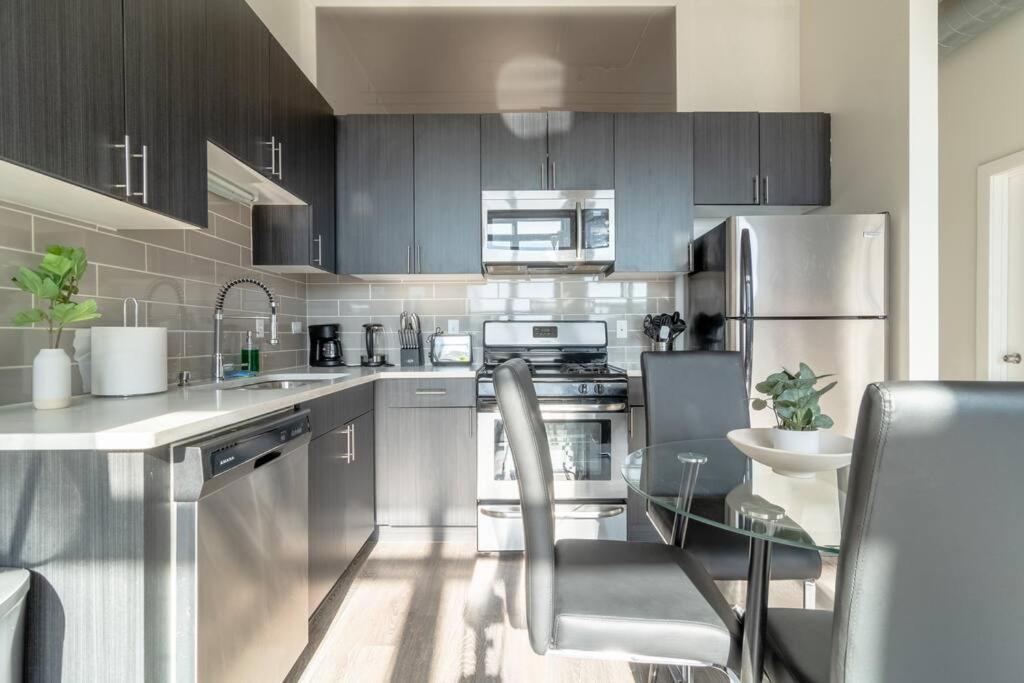Mccormick Place Beautiful 2Br Apartment With Optional Parking Sleeps Up To 8 Near Soldier Field, Grant Park And Lakefront Trail Chicago Exterior photo