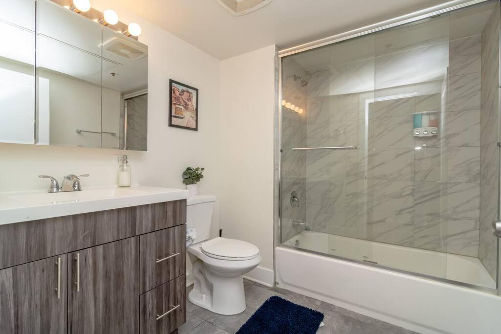 Mccormick Place Beautiful 2Br Apartment With Optional Parking Sleeps Up To 8 Near Soldier Field, Grant Park And Lakefront Trail Chicago Exterior photo