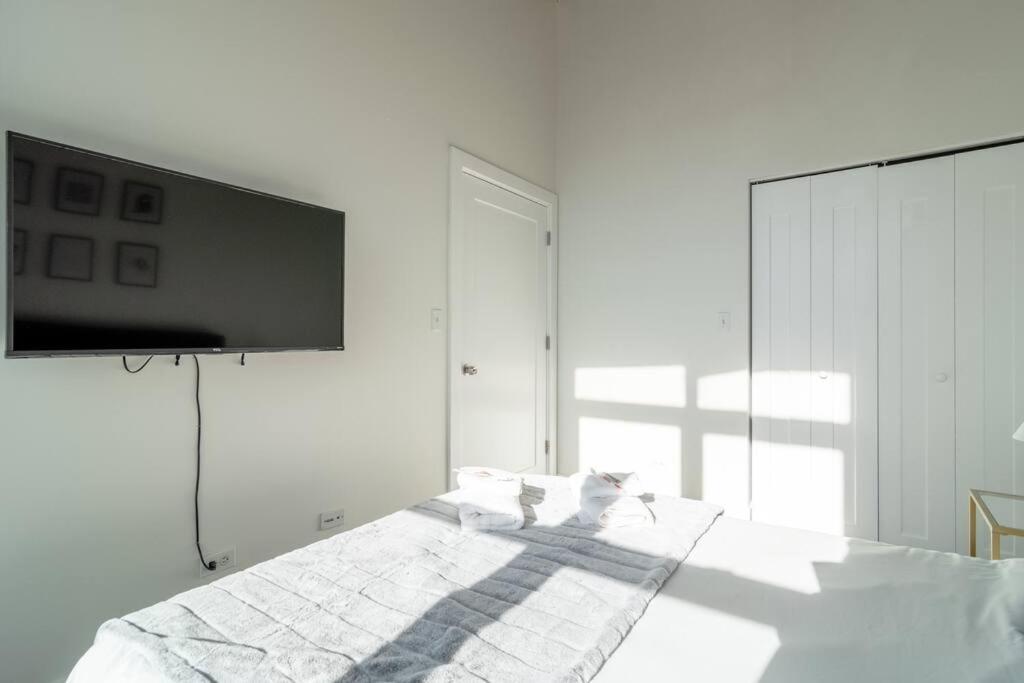 Mccormick Place Beautiful 2Br Apartment With Optional Parking Sleeps Up To 8 Near Soldier Field, Grant Park And Lakefront Trail Chicago Exterior photo